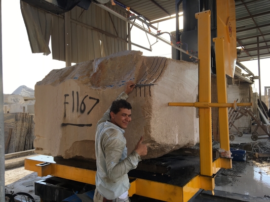 CNC-Diamantdrahtsägemaschine für speziell geformten Stein