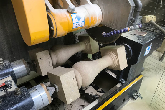 Maschine zum Schneiden von Metallsäulen 7.5kw Hauptmotor mit großer Schneidkapazität Wechselstromversorgung