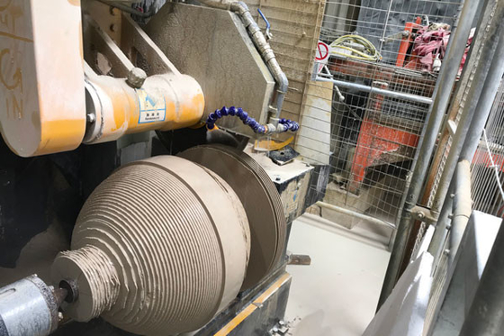 Maschine zum Schneiden von Metallsäulen 7.5kw Hauptmotor mit großer Schneidkapazität Wechselstromversorgung