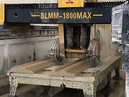 Steinprofilschneidemaschine mit Doppelbalkenbrücke Linearschneiden und Fräsen
