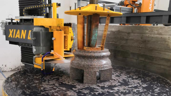 Präzisionsmaschine zur Profilierung von Metallsäulen mit einer Leistung von 12,5 kW / Geschwindigkeit