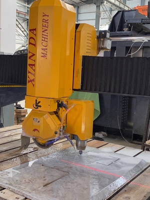 Hochpräzision 4-Achsen-Brücken-Steinplatten-Schneidmaschine für Ventilator-Platten und spezielle geformte Randprofile