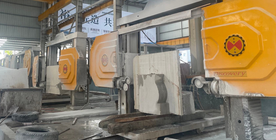 5 Achsen CNC-Diamantdrahtsäge mit 360° drehbarem Arbeitstisch für 3D-Formen