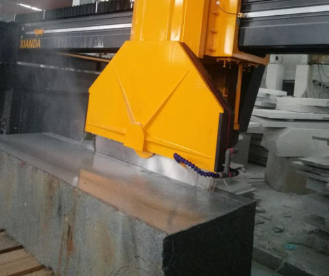 Vollautomatische mittelblöckenschneidende Maschine mit Wechselstrom