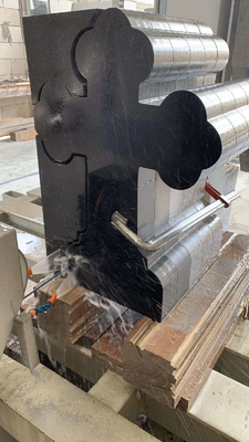 CNC-Drahtschneidemaschine zur Profilierung Steuerdrahtgeschwindigkeit 0-40 m/s