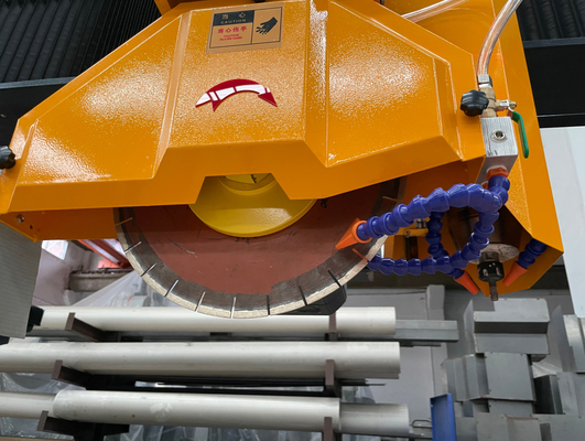 Xianda Brückensäge Schneidmaschine für Profiling automatische Tischbewegung