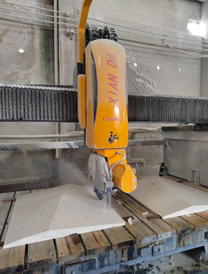 Xianda Marke Italienische System 5 Achsen CNC Brücken Säge Automatische Marmor Granit Quarz Platte Fräsmaschinen Küche Waschbecken Arbeitsplatte Steinschneidemaschine Herstellung Fabrikpreis