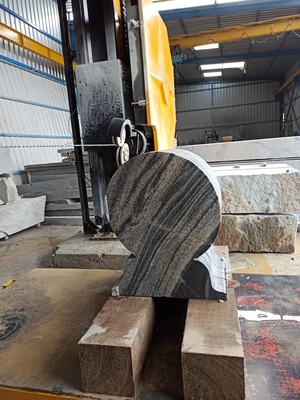Kompakte CNC-Diamantdrahtschneidemaschine mit 360° Drehachse zum präzisen Materialschneiden