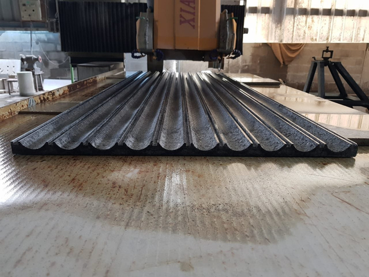 Hochpräzise Steinbrücken-Linear-Schneid- & Fräsmaschine | CNC-gesteuert für Marmor-/Granitprofilierung