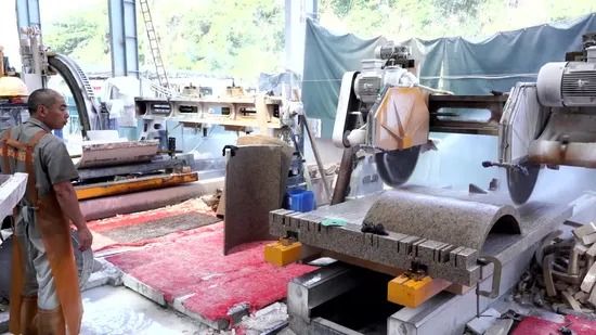 Hochgenaue automatische zweischeitige Steinrandschneidemaschine zum Schneiden von Säulenplatten