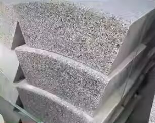 CNC-gesteuerte vertikale Drahtsäge Maschine 3-Achsen-Verknüpfung gekrümmter Bordsteinschnitt