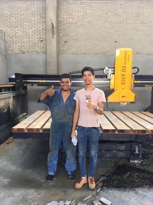 Infrarot-Brücke Laser-Siege Stein PLC-Schneidemaschine, geeignet für die großflächige Verarbeitung von Marmor- und Granitplatten