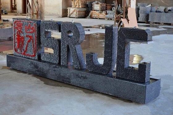 4-Achsen CNC-Diamantdrahtsäge mit 360°-Servo-Drehtisch, 16-Flächen-Gleitbahn und 28 Rollenradhub für Marmor und Granit