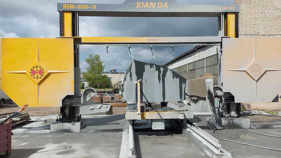 PLC-Steuerung Diamantdrahtsäge mit synchronem Schraubantrieb für das Teilen von Marmor- und Granitblöcken in 3000×3000×1500 mm