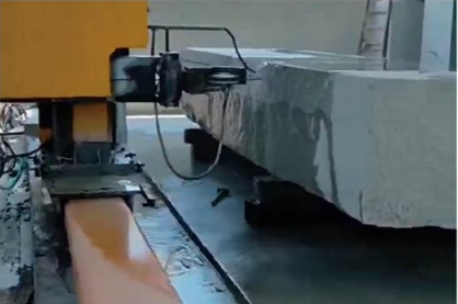 Gantry bewegliche CNC-Drahtsäge mit Vier-Flugrad für das Schneiden von großen Steinblöcken 3500 × 3500 × 2200 mm