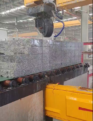 360° drehbare vertikale CNC-Diamantdrahtsäge mit Dauermagnet-Hauptmotor für das Steinschneiden von 2300 mm