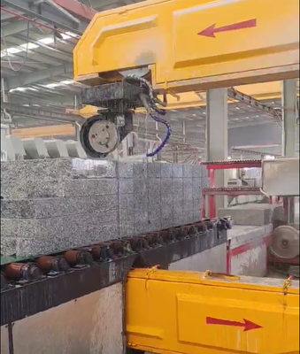 360° drehbare vertikale CNC-Diamantdrahtsäge mit Dauermagnet-Hauptmotor für das Steinschneiden von 2300 mm