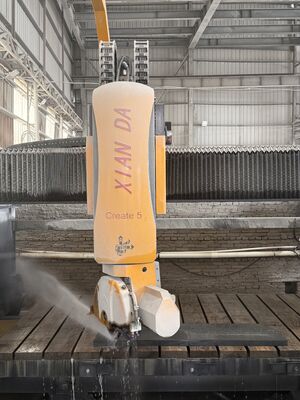 5 Achsen CNC-Brückensäge-Schneidemaschine mit 360°-Blattrotation für die Steinbearbeitung 3200x2000mm