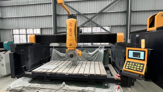 Xianda Trend 600 & Promote 600 5-Achs-CNC-Brückensäge Steinbearbeitungsmaschine für Granit, Quarz, Arbeitsplatten, künstlichen Stein und Formenfräsen