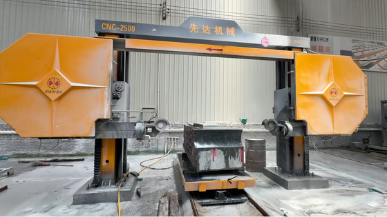 4-Achsen-CNC-Diamantdrahtsägemaschine mit maximaler Bearbeitungsgröße von 2500*3000*1500 mm und hochpräzisem Untersetzungsgetriebe & Servomotor