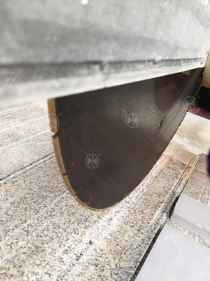 Vierblattsteinrand-Schneidemaschine für Spalten-Platte