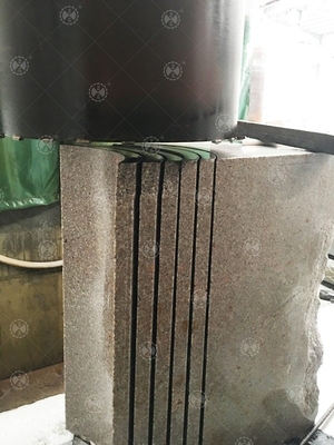 Vierzylinderbock-Steintrennmaschine für Spalten-Platten-Granit-Platten